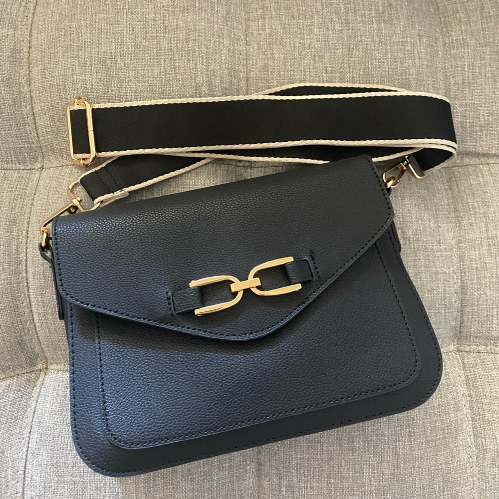 NWOT Black “Camera” Bag